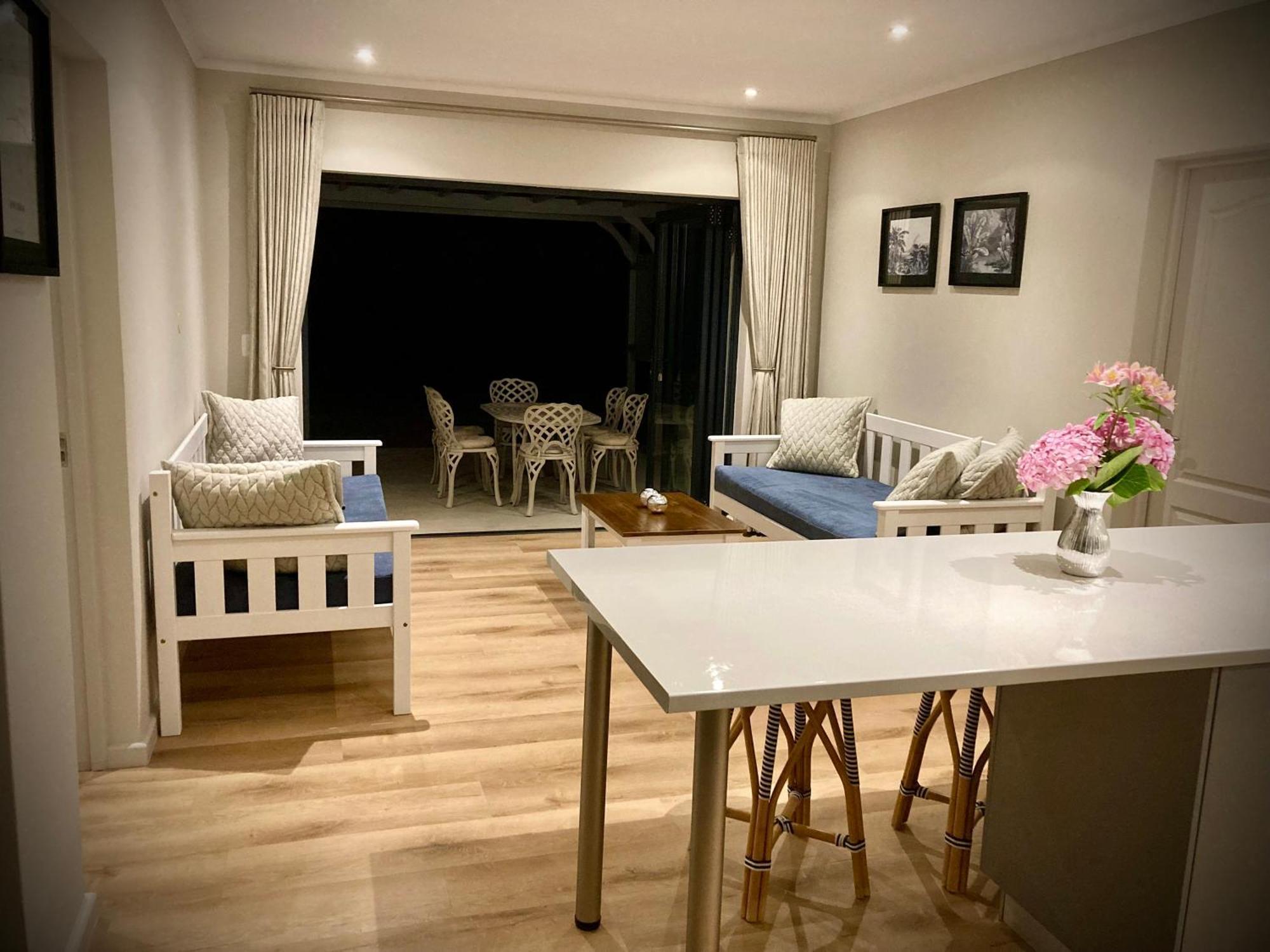 Tonquani - Knysna Hotel Ruang foto